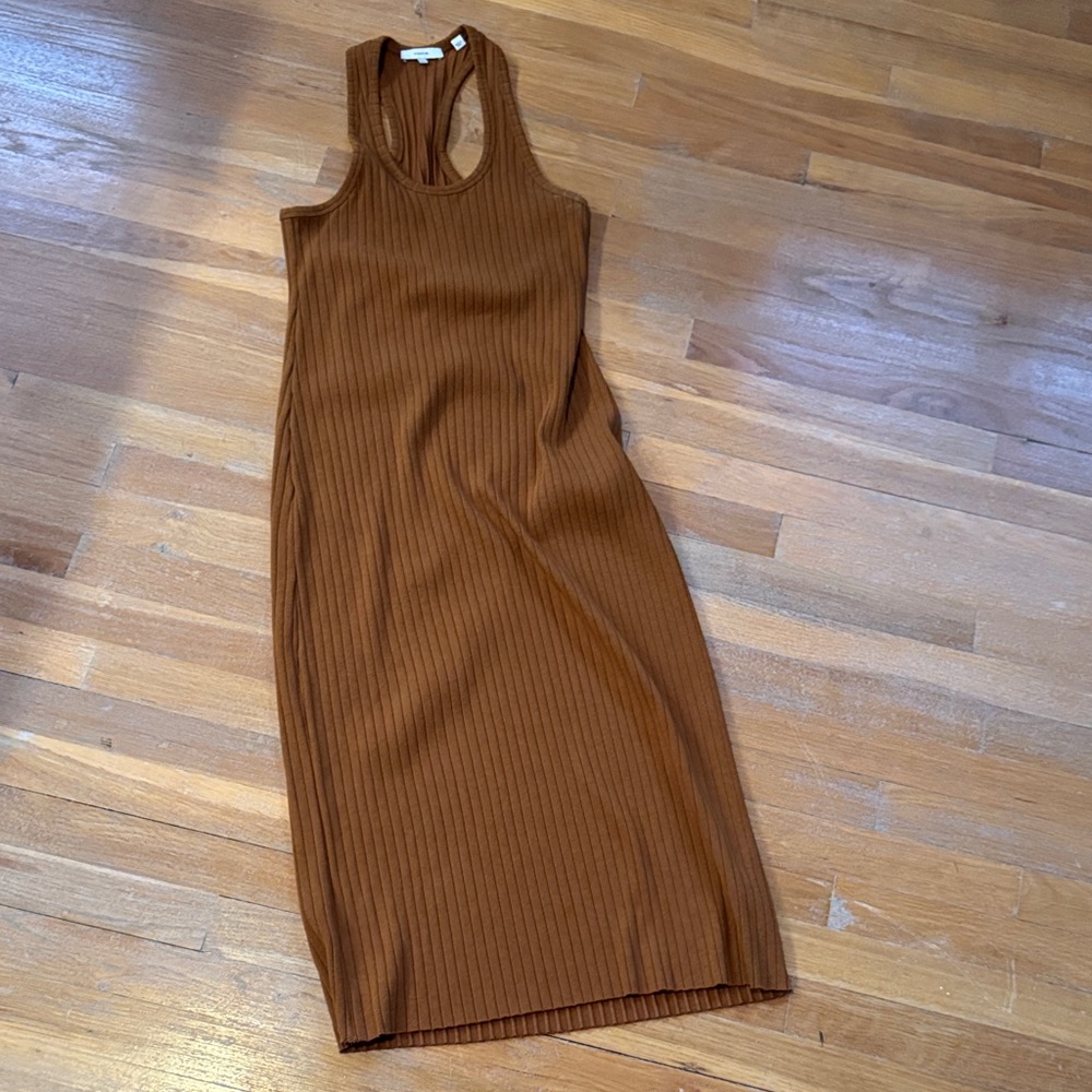 PRICE DROP:30 ❤️Vince Sleeveless Tan  wet soft Midi Dress L